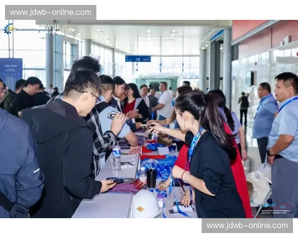 聚焦国家队足球直播全景解析赛场风云与荣耀时刻实时追踪战术变化球员表现